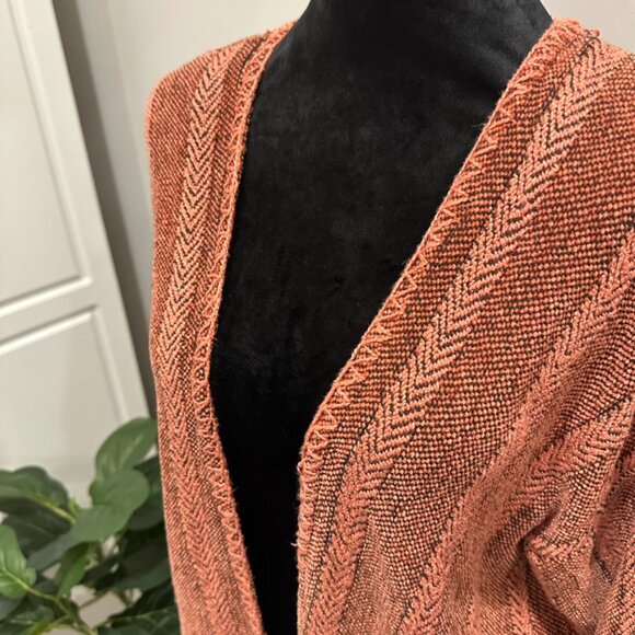 Leslie Wright Handwoven Open Cardigan – One Size – Rust & Brown Chevron Pattern - Picture 7 of 9